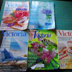 5 Victoria magazines  2000-2003